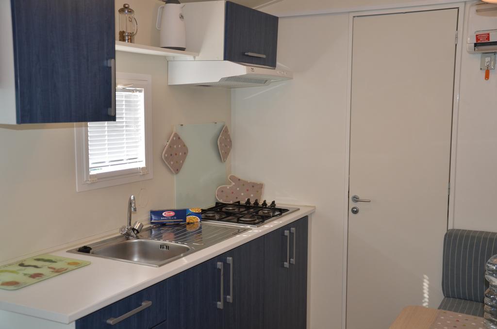 Happy Camp Mobile Homes In Centro Vacanze Bi Village Fazana Room photo